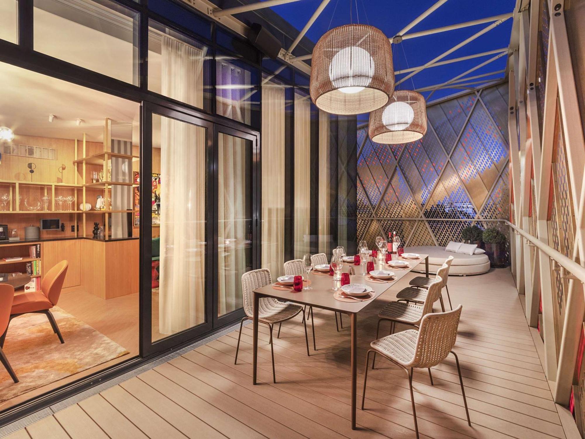 Pullman Budapest Luaran gambar The Terrace