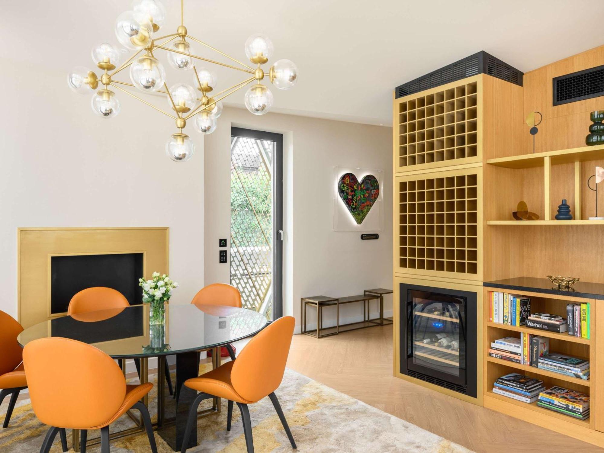Pullman Budapest Luaran gambar Interior of the house