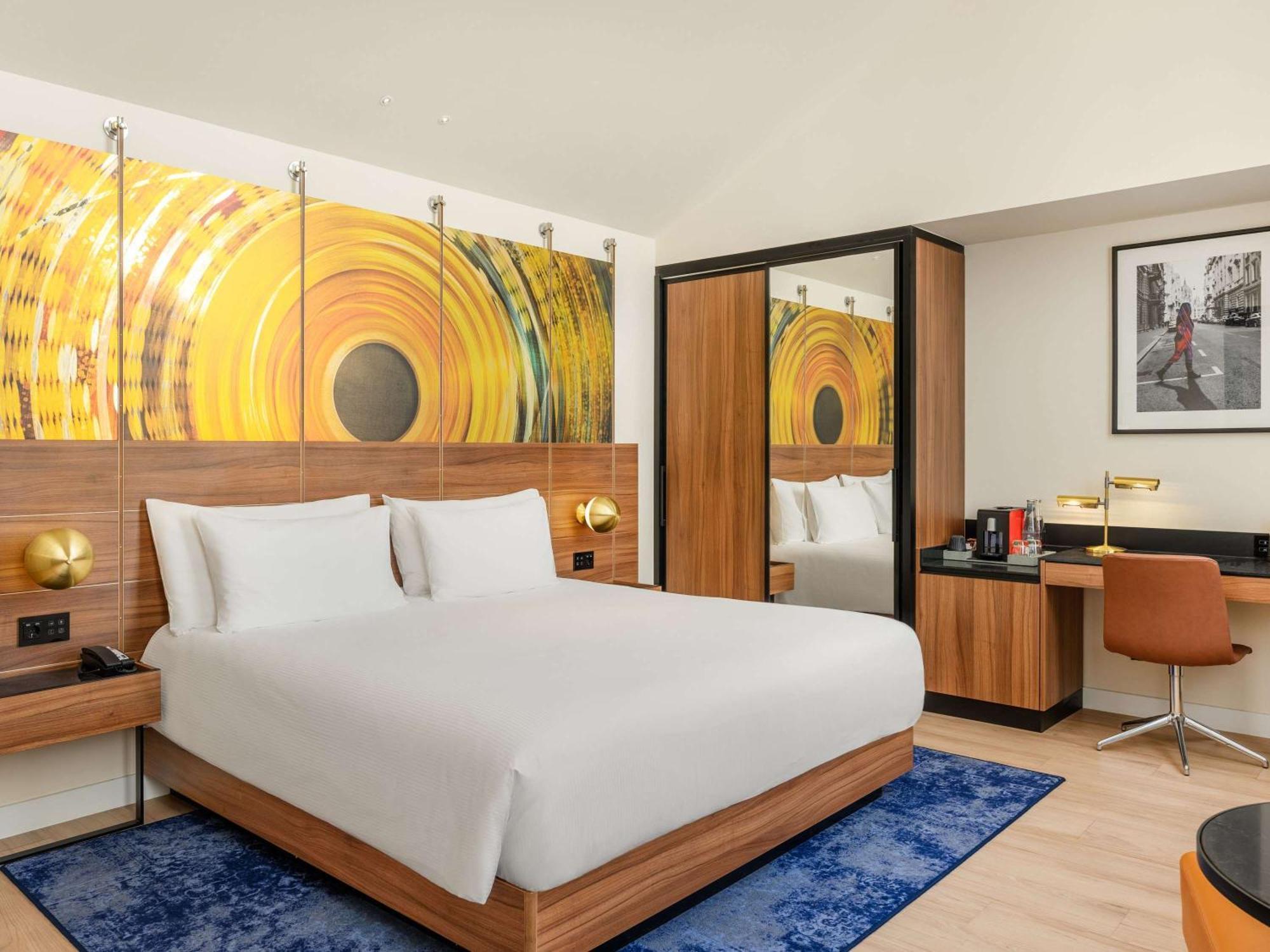 Pullman Budapest Luaran gambar A room at the hotel