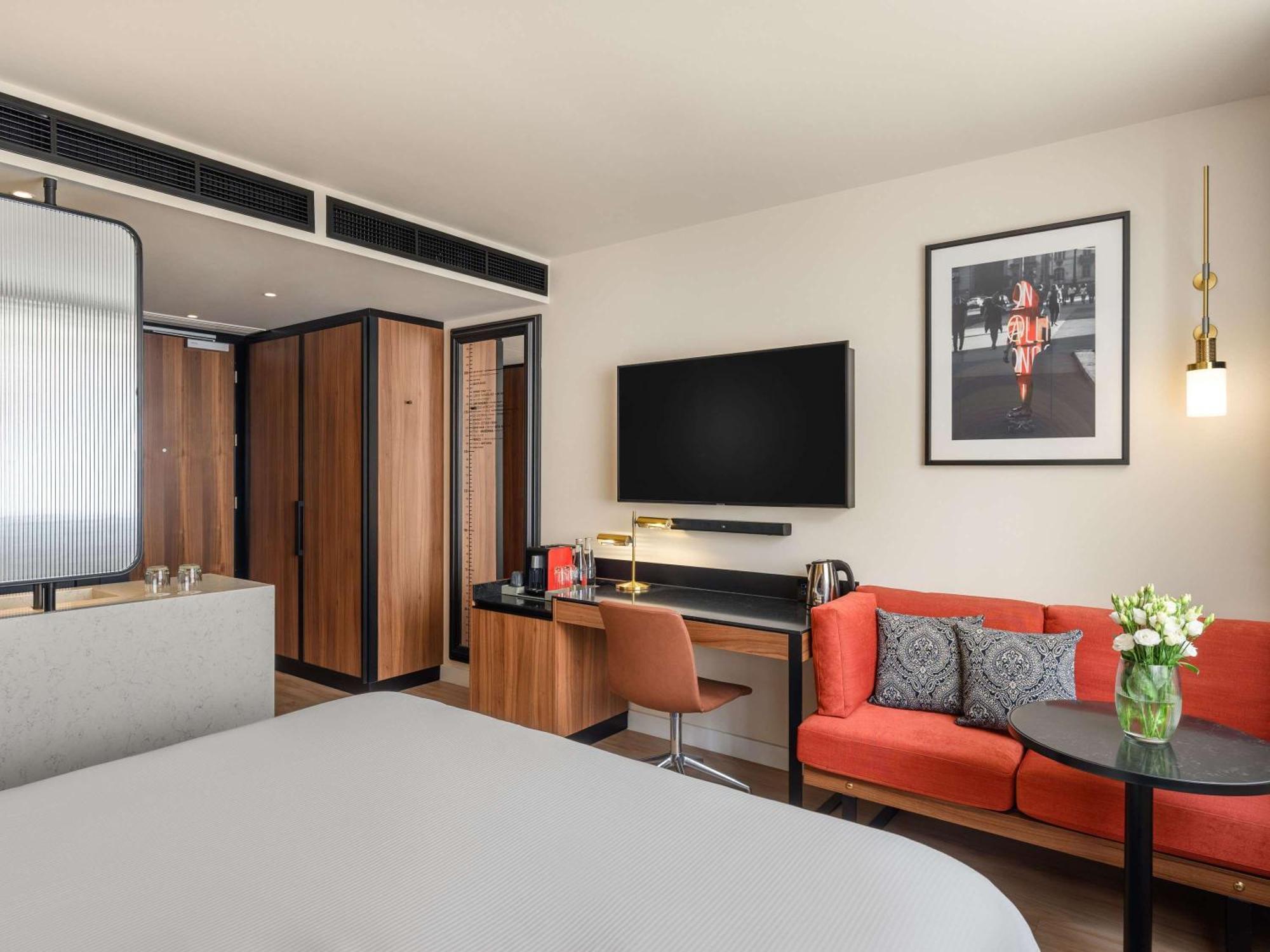 Pullman Budapest Luaran gambar A room at the hotel