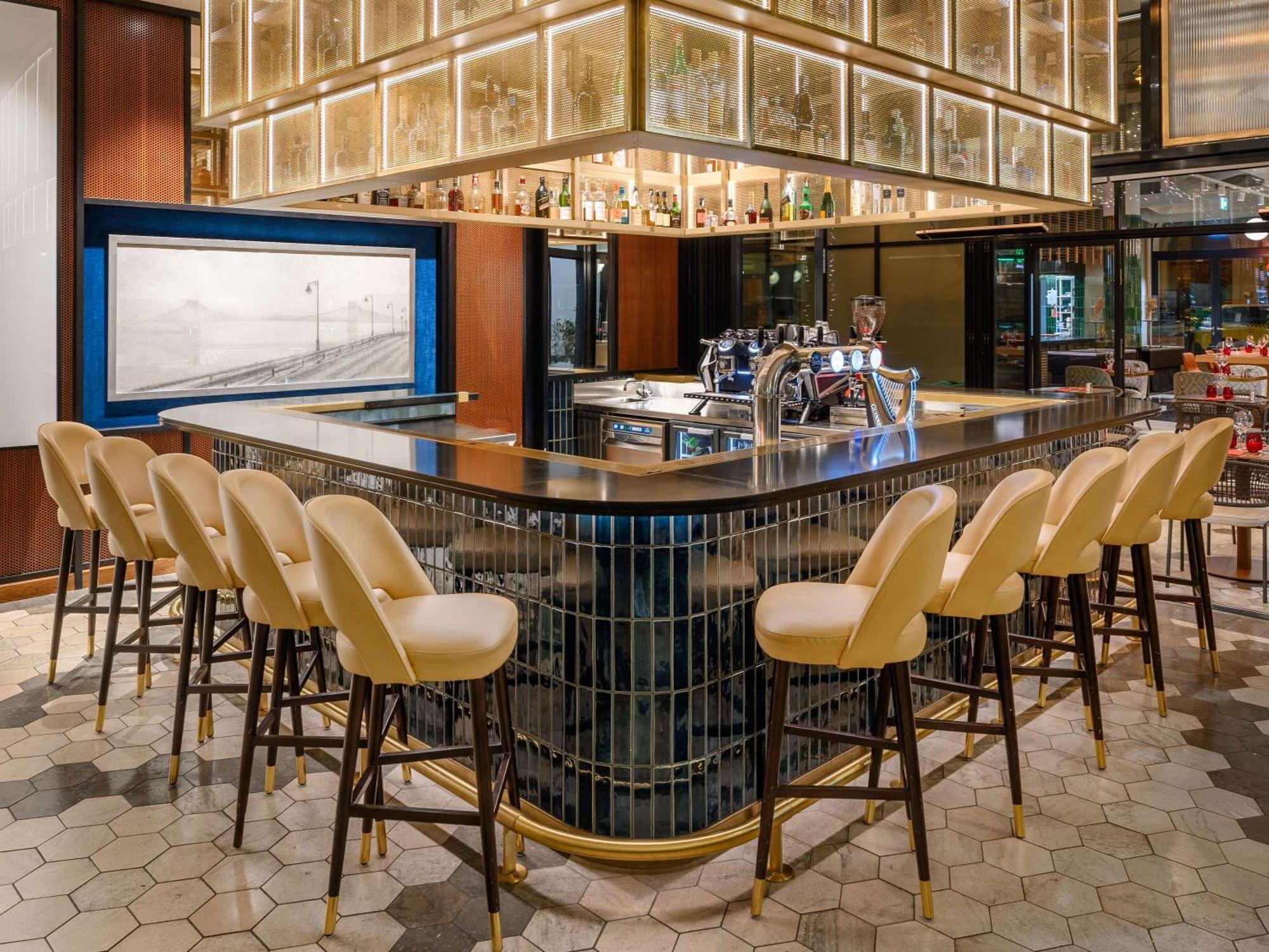 Pullman Budapest Luaran gambar The bar at the 1905 Bar